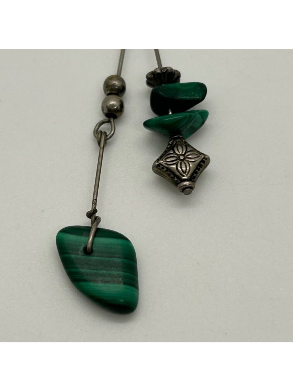 Vintage Bohemian Malachite Dangle Earrings Silver-Tone Natural Stone Chips - Picture 11 of 15